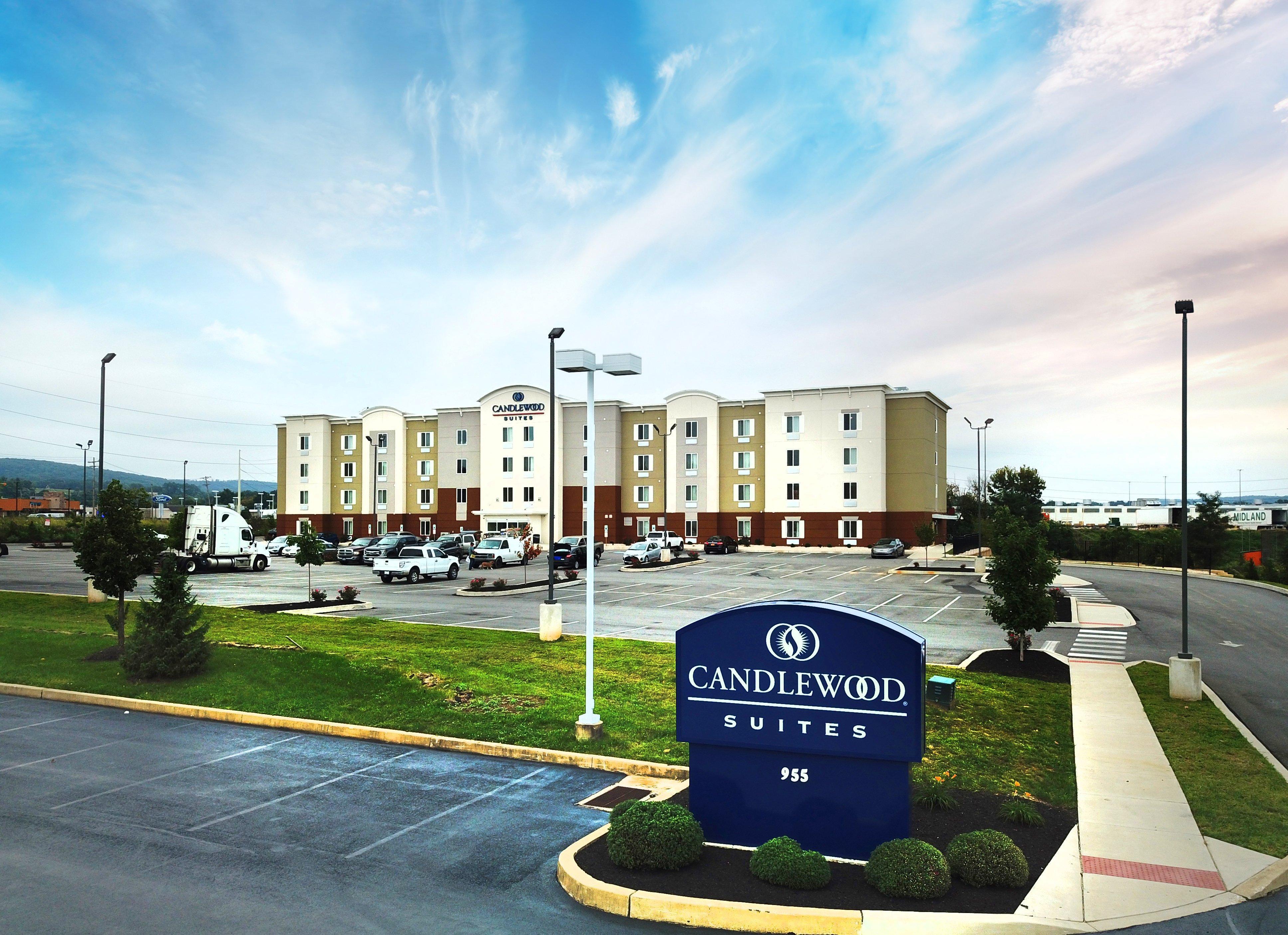 Candlewood Suites York By Ihg Bagian luar foto