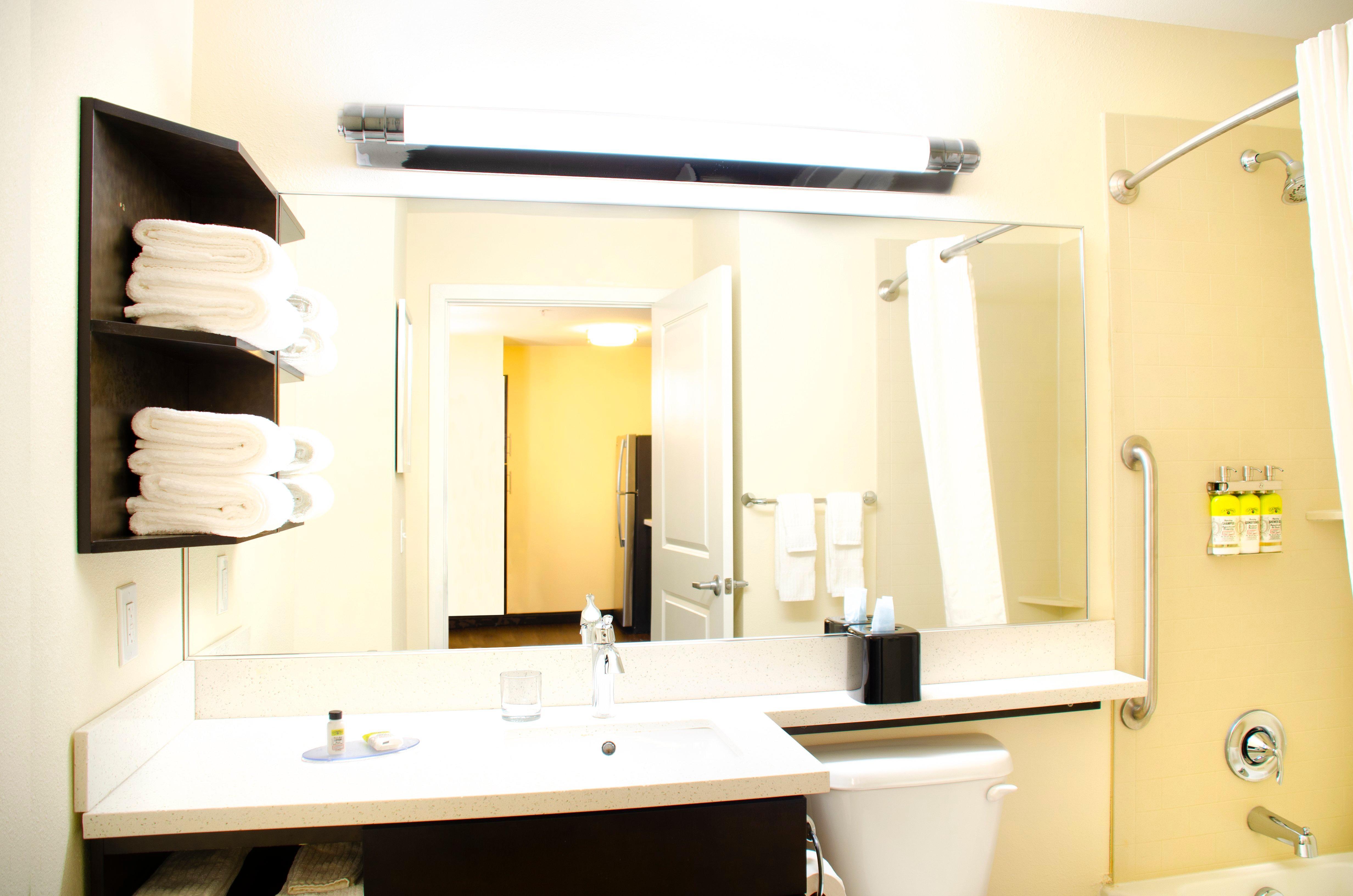 Candlewood Suites York By Ihg Bagian luar foto